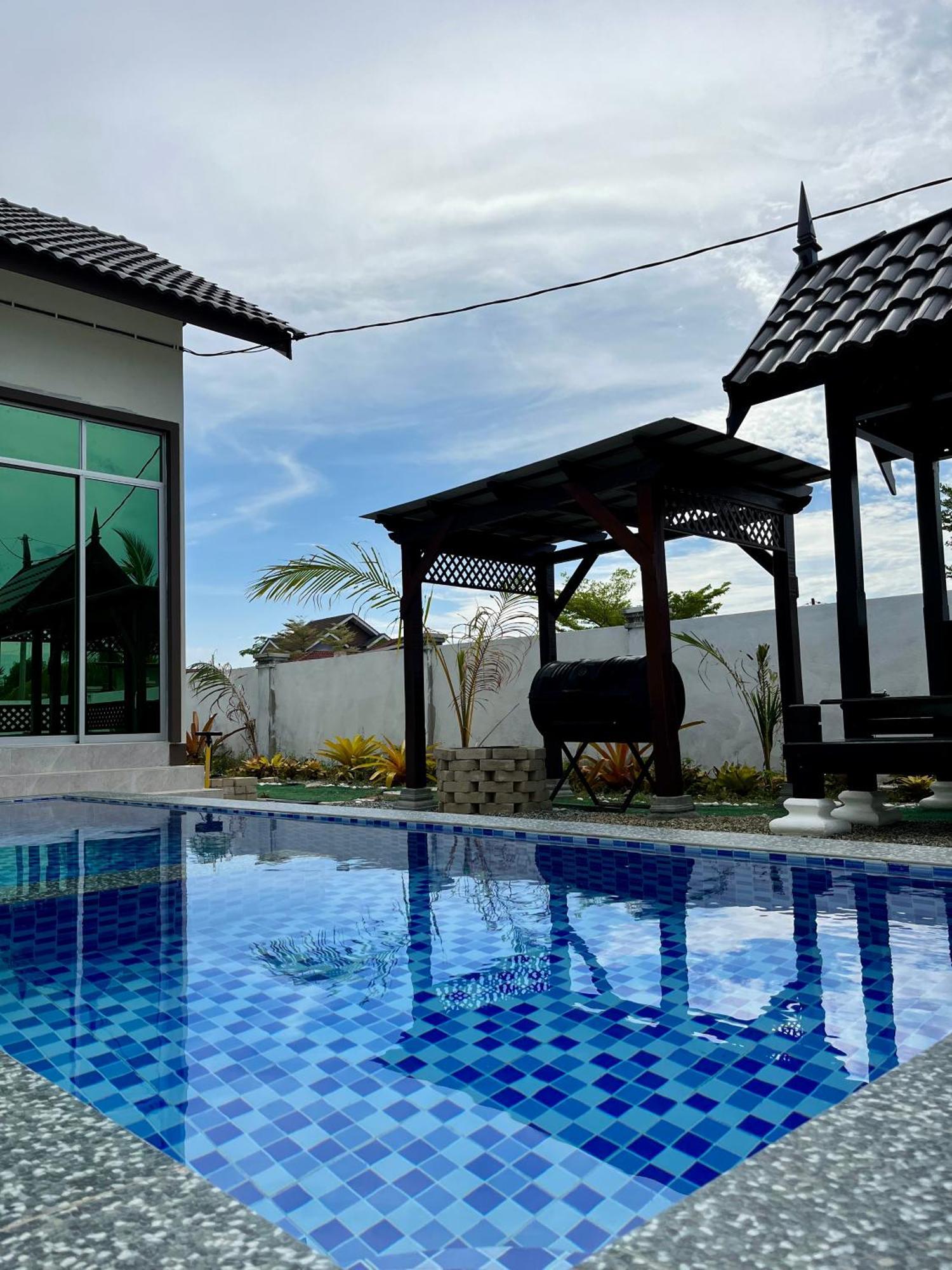 The Broms Villa Kuala Terengganu Exterior foto